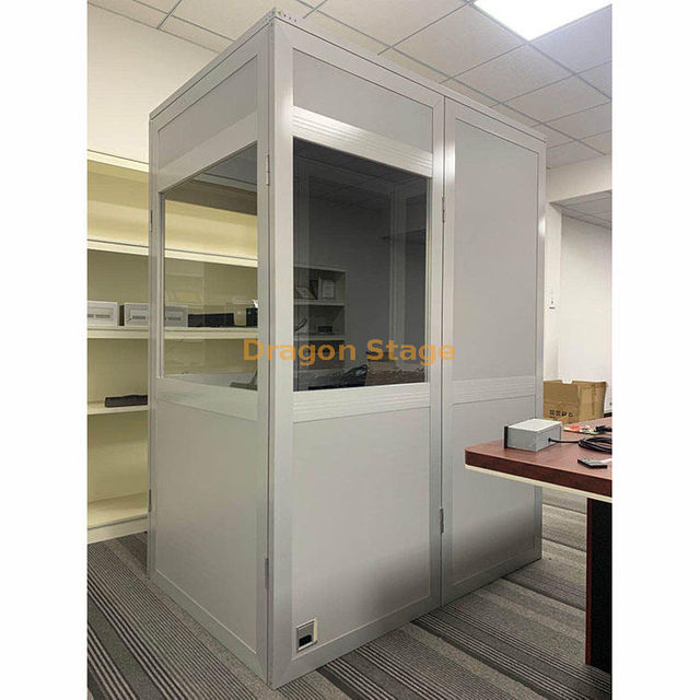 Portable Soundproof Simultaneous Interpreter Booth for International Conferences
