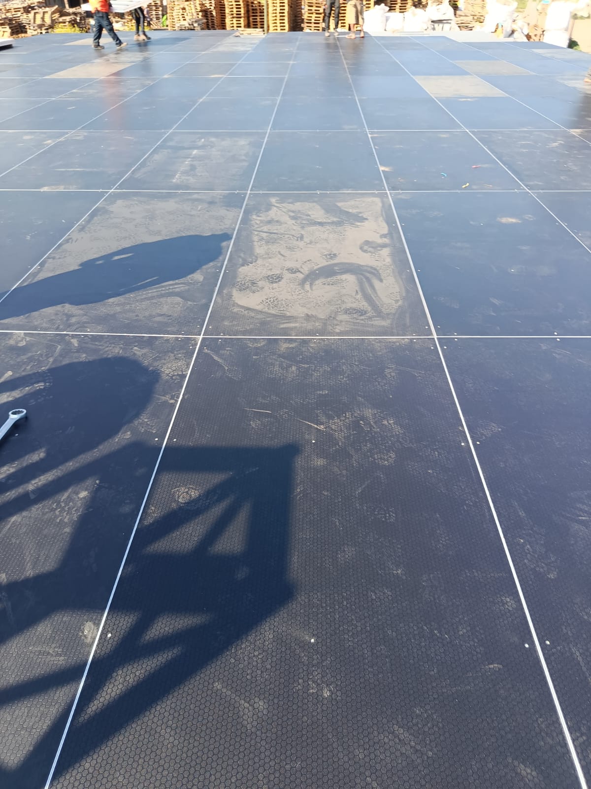 aluminum layher stage platform (2) aluminum layher stage platform (2)