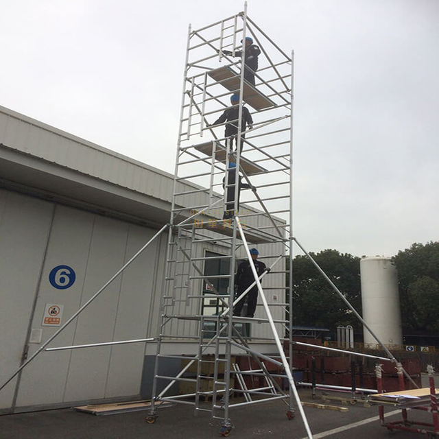 bracket double scaffolding with climbing ladder