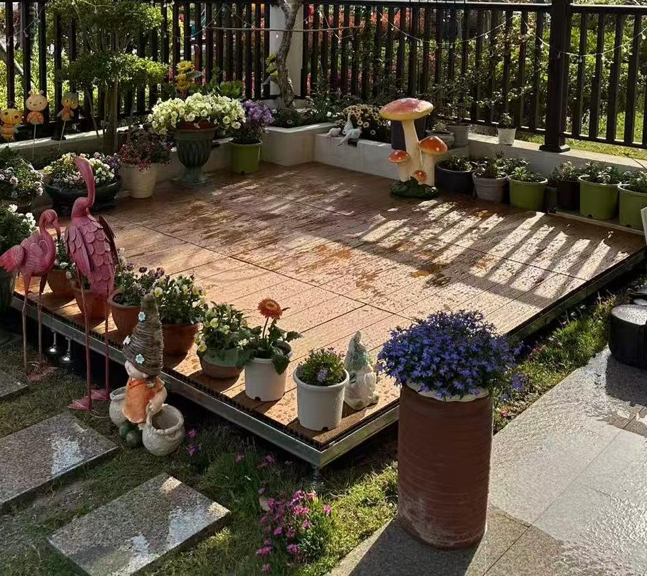 Prefabricated wooden platform (1) Prefabricated wooden platform (1)