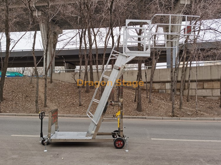 Tank Truck Special Ladder Sampling Car Aluminum Alloy Stainless Steel Movable Hand-crank Telescopic Lift Climbing Platform Ladder