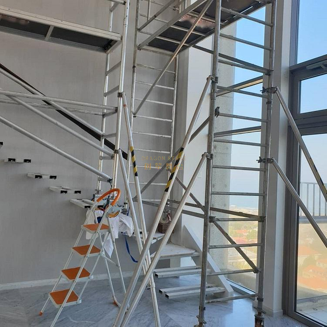 single scaffold work in staircase