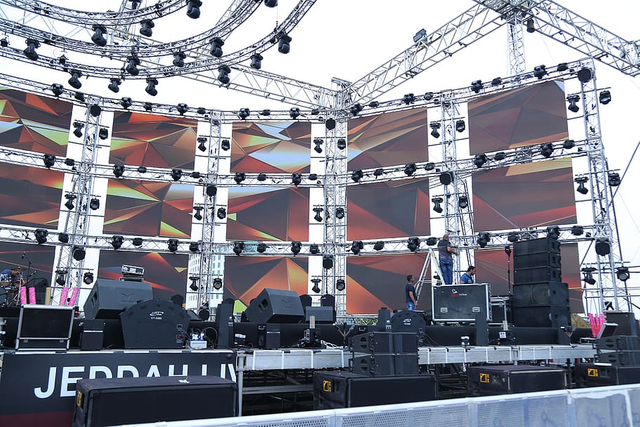 Aluminum Outdoor Event Concert Stage Truss Riser Platform Design With Curve Roof