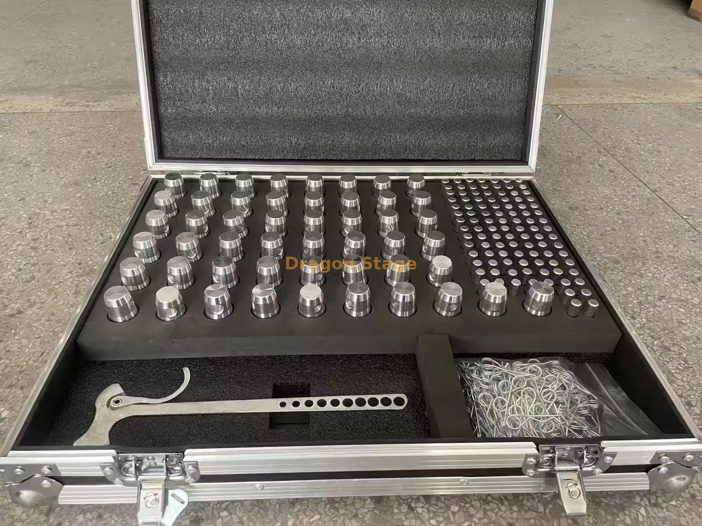 Conical Truss Connectors Flightcase (3)