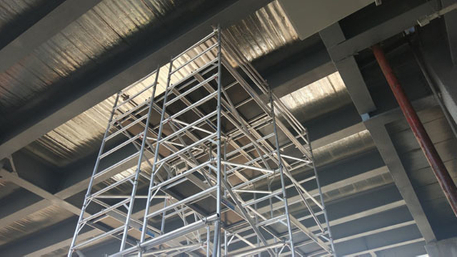 Portable aluminum stair scaffolding with heavy duty stair for sale