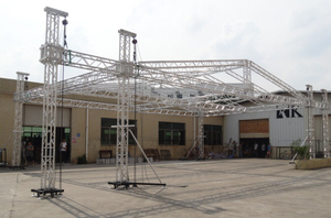 Aluminum Stage Truss Roof for Pro Lights 12x10x8m 6pillar with 2m for Hanging Speakers