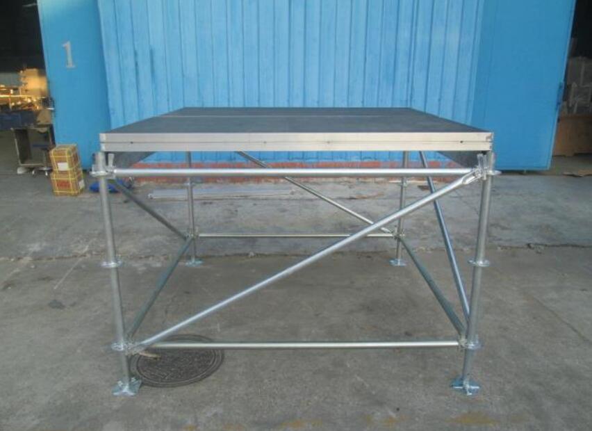 New Aluminum Layher Stage before test