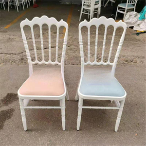 New metal castle chairs with inlaid cushions and bamboo joints, outdoor wedding and wedding soft chairs, hotel furniture direct supply
