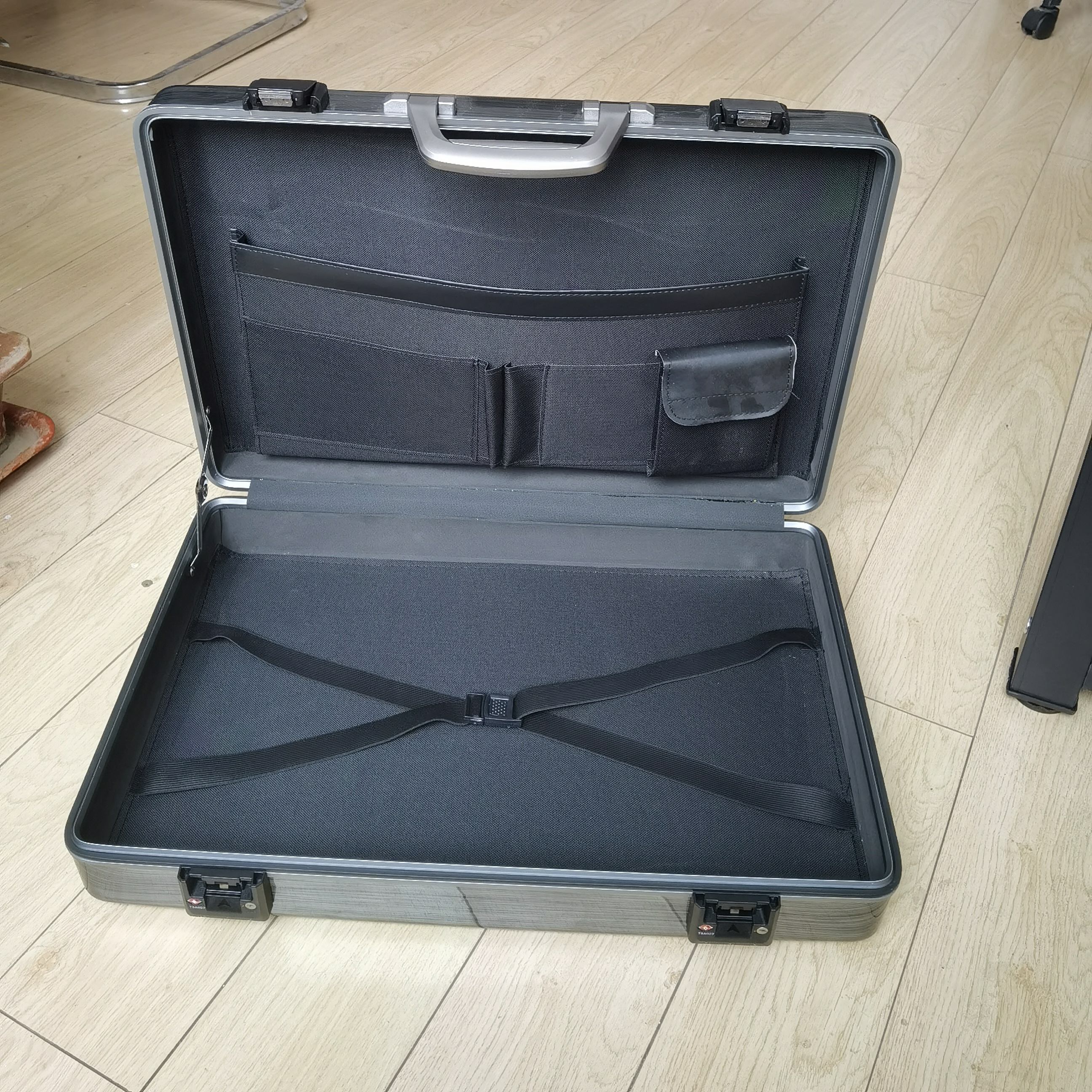 plastic flightcase design