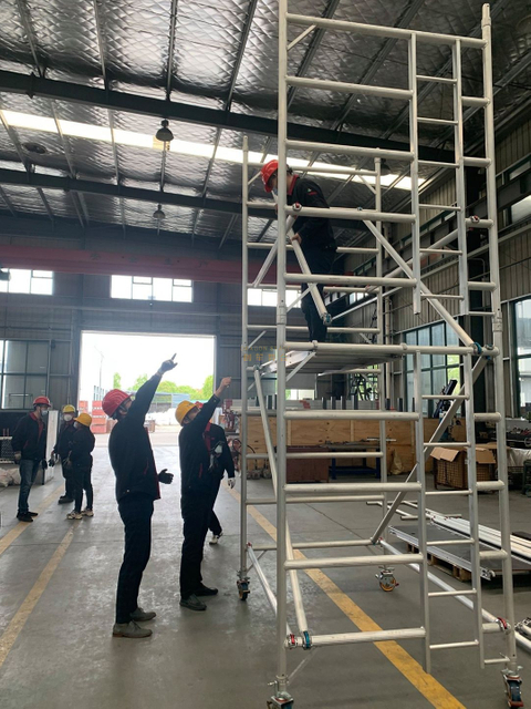 aluminum mobile scaffolding double width 1.35x2x7m, working height 6.2m