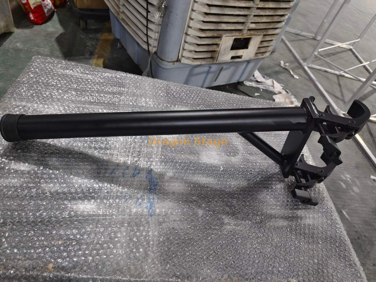 black boom arm truss (1)