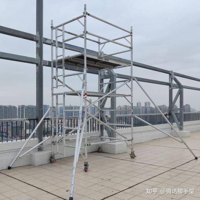 Manufacturer TUV certification 9m aluminum rolling scaffold for mall