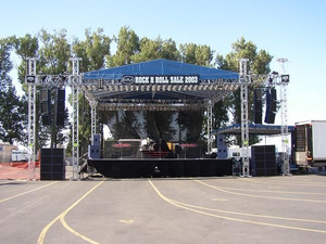 300*300mm aluminum display truss display and stage
