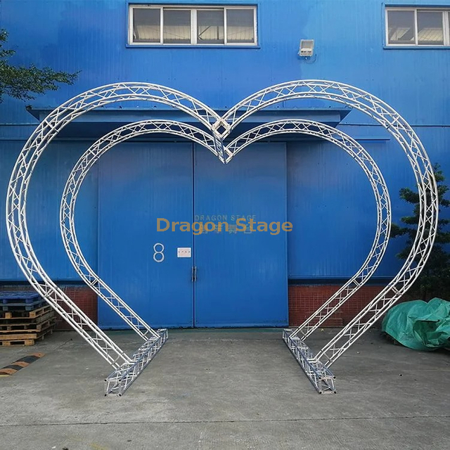 3m TUV Heart Shape Arched Curved Aluminum Truss For Wedding Design Valentine's Day Event