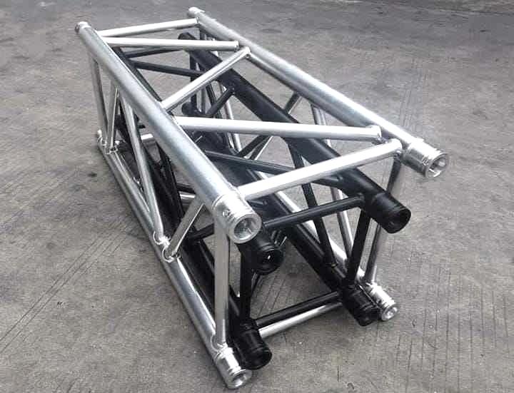 Why We Suggest 290mm And 400mm Truss for Small Lighting System 