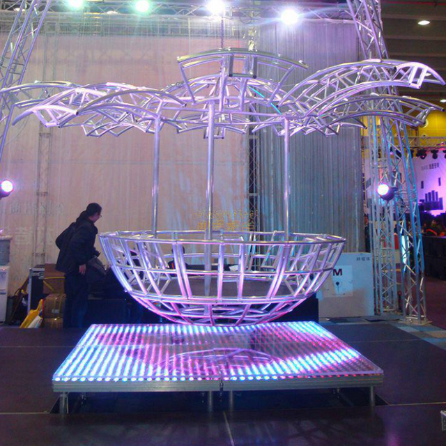 Trade Exhibition 20 foot round truss display