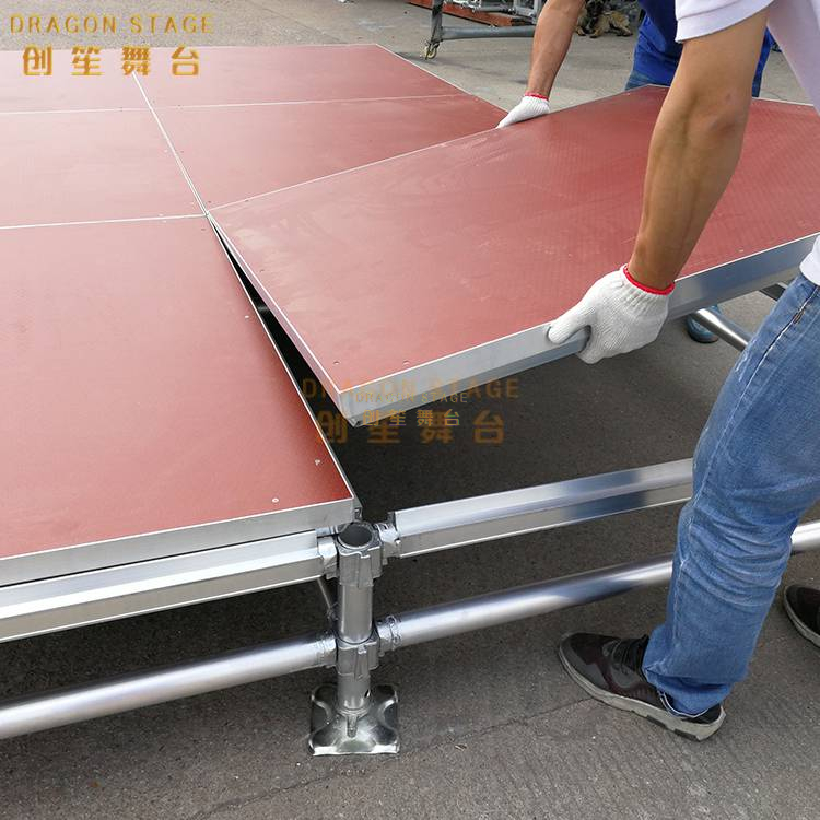 Fashion Walkway Aluminum Portable Pipe Stage 14.64x4.88m Height 0.4-0.8m