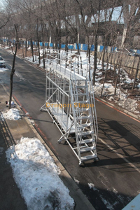 Customized aluminum alloy step ladder three-four-five multi-step platform ladder step ladder mobile platform climbing ladder industrial step platform