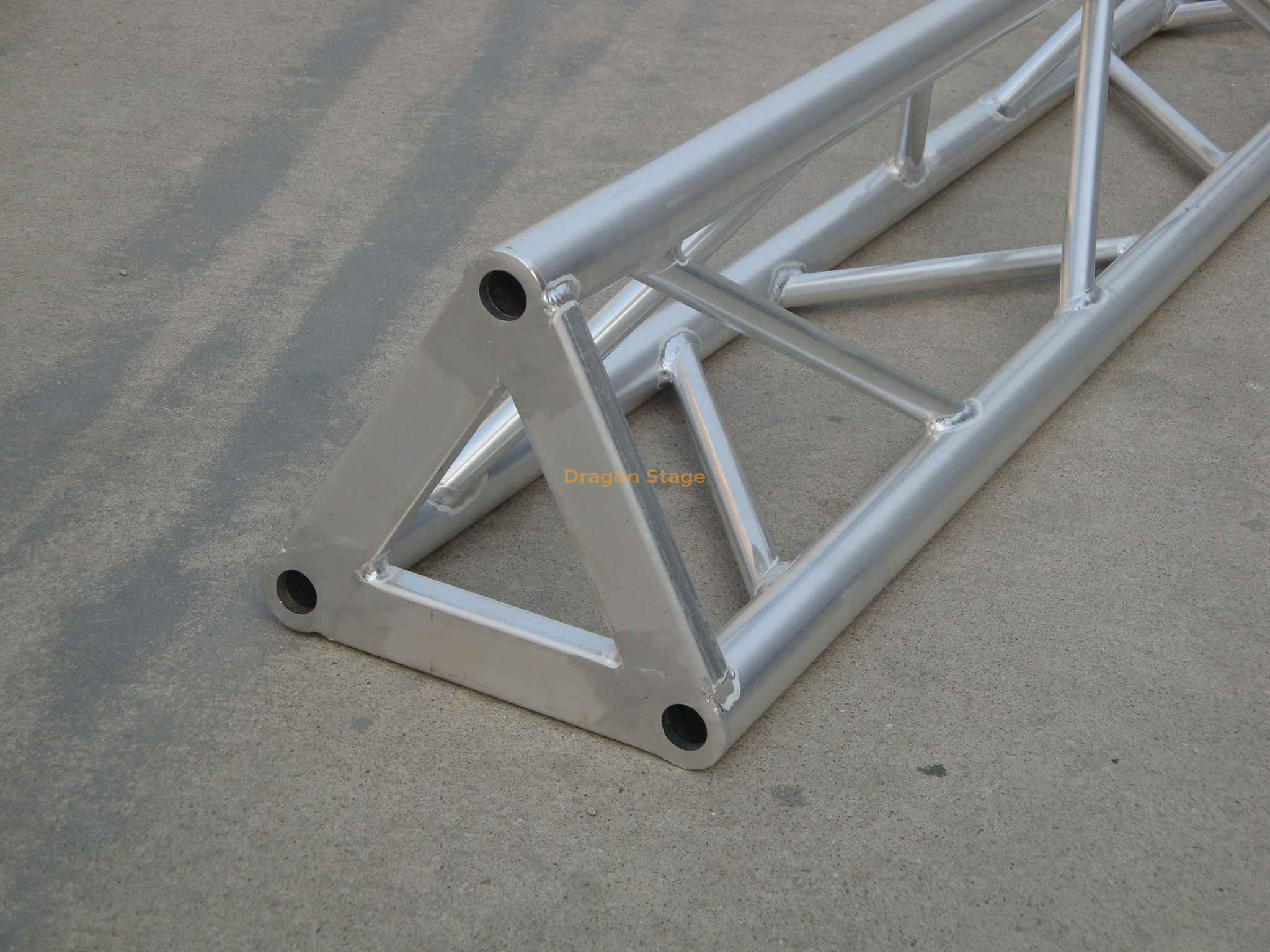 triangle bolt truss (2)