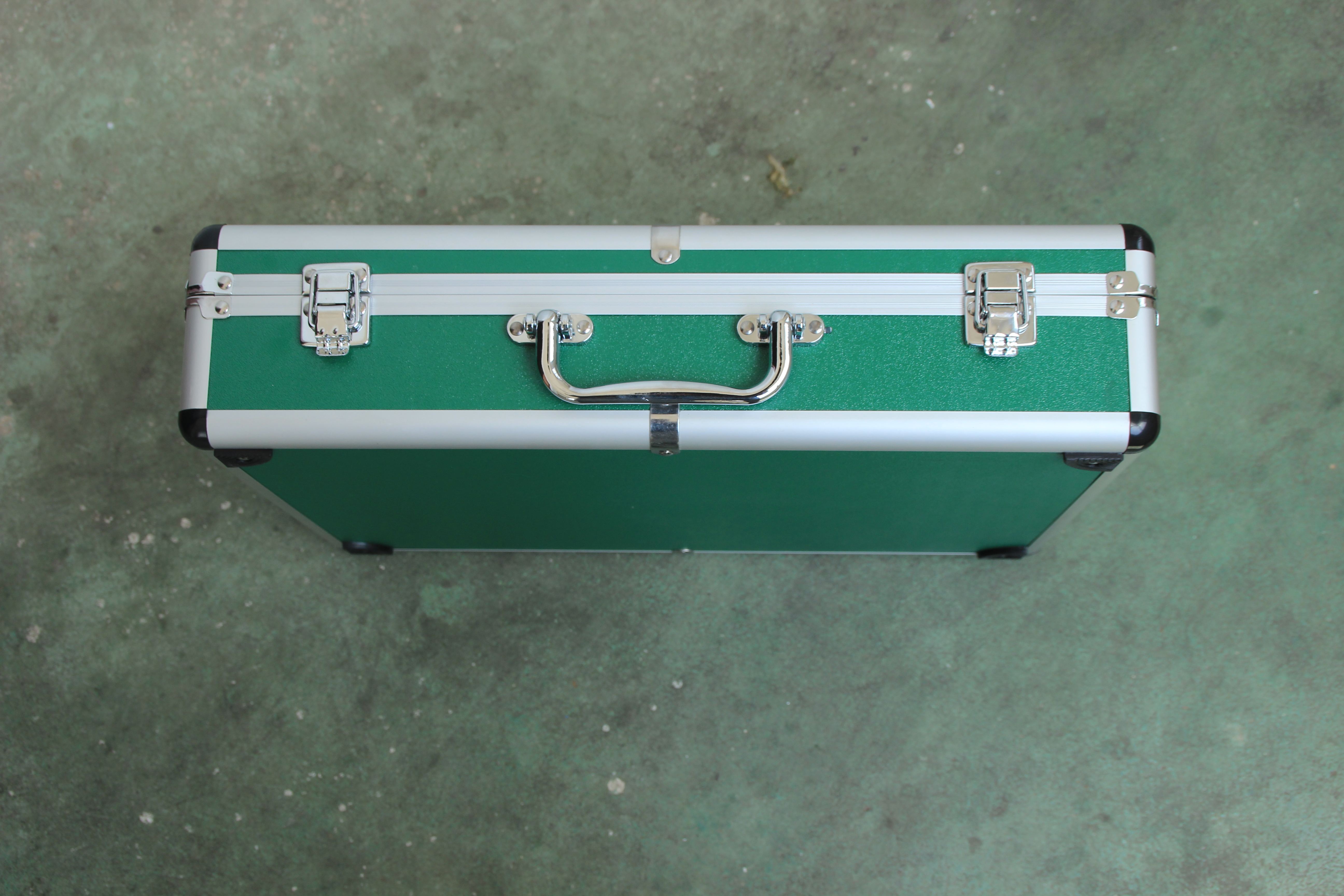 lockable carrying tool case