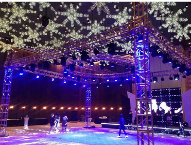 custom lighting truss design.jpg