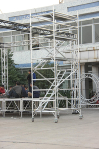 1.35x2x8.51m Aluminum Double-layer Scaffold with 45 Degree Ladder