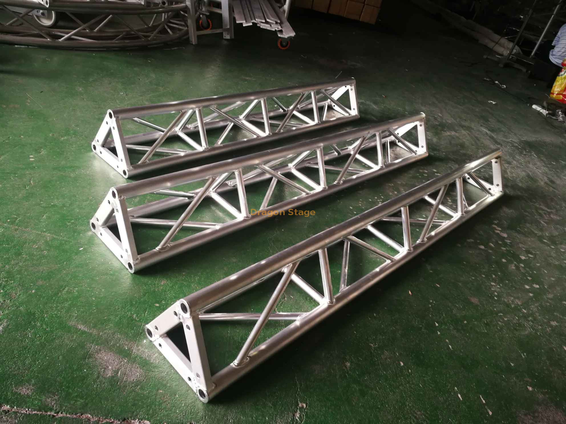 triangle bolt truss (5)