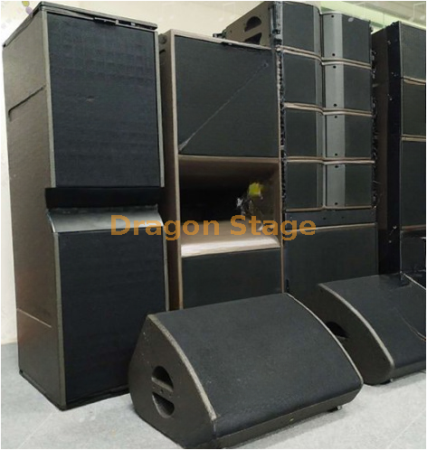 Two 15 "high-efficiency Bass Units And High Performance Dual 18'' Subwoofer And 12" Stage Monitor