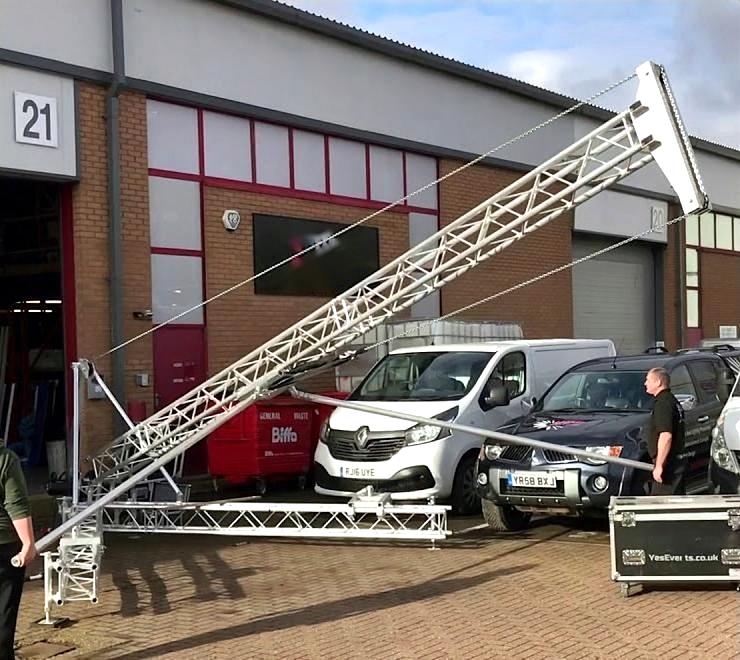 A type speaker tower rigging the truss