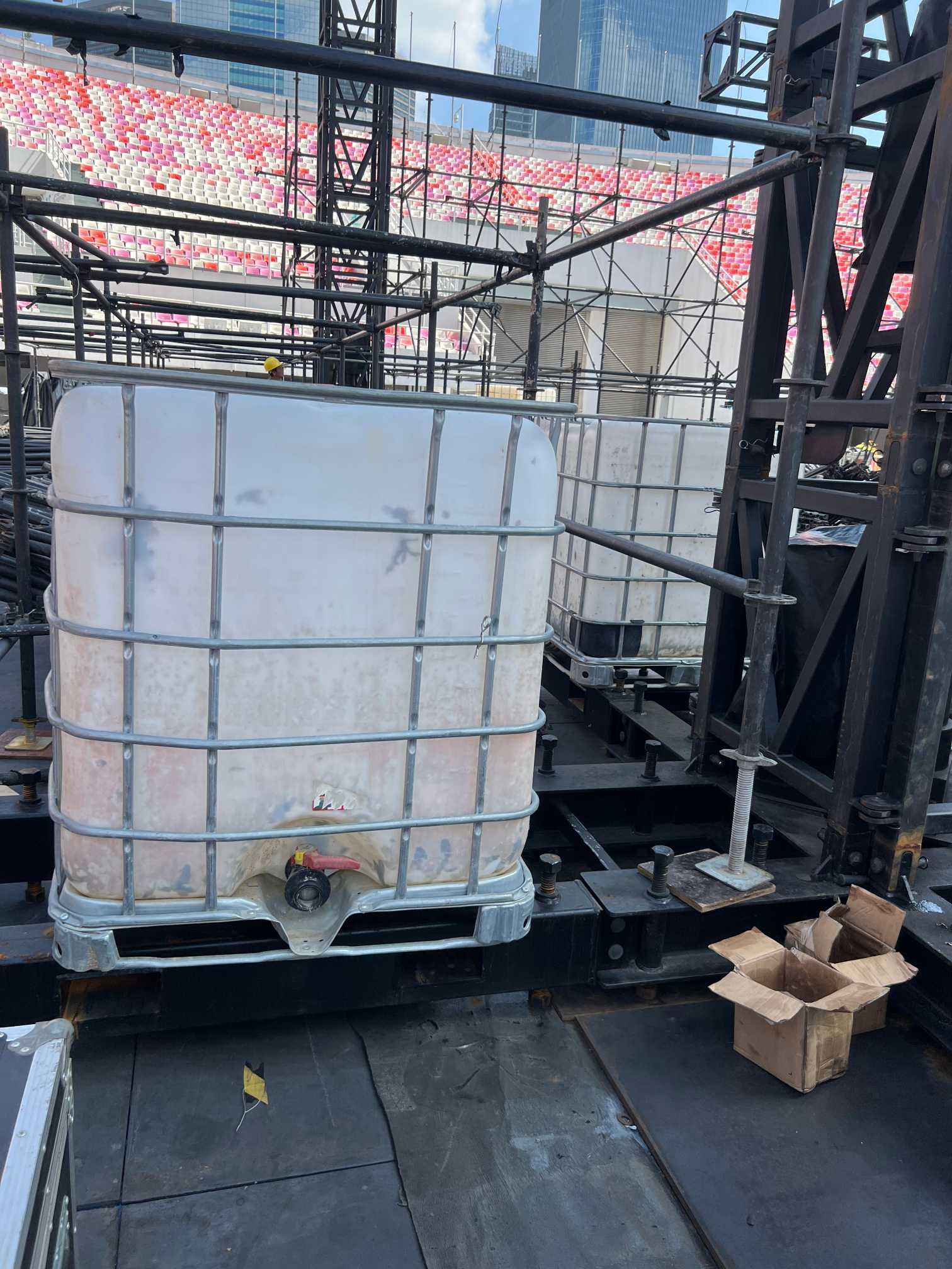 stage pillar counter weight.jpg