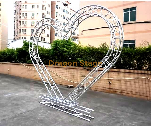 One-Heart Shape Truss Used for Wedding Stage Decoration 3m