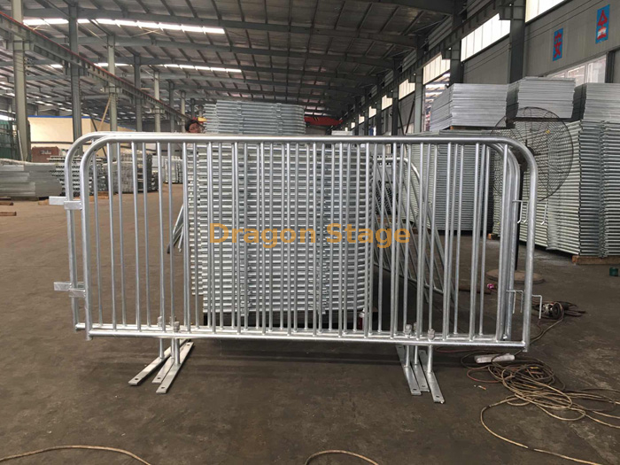 portable galvanised crowd control barriers (15)