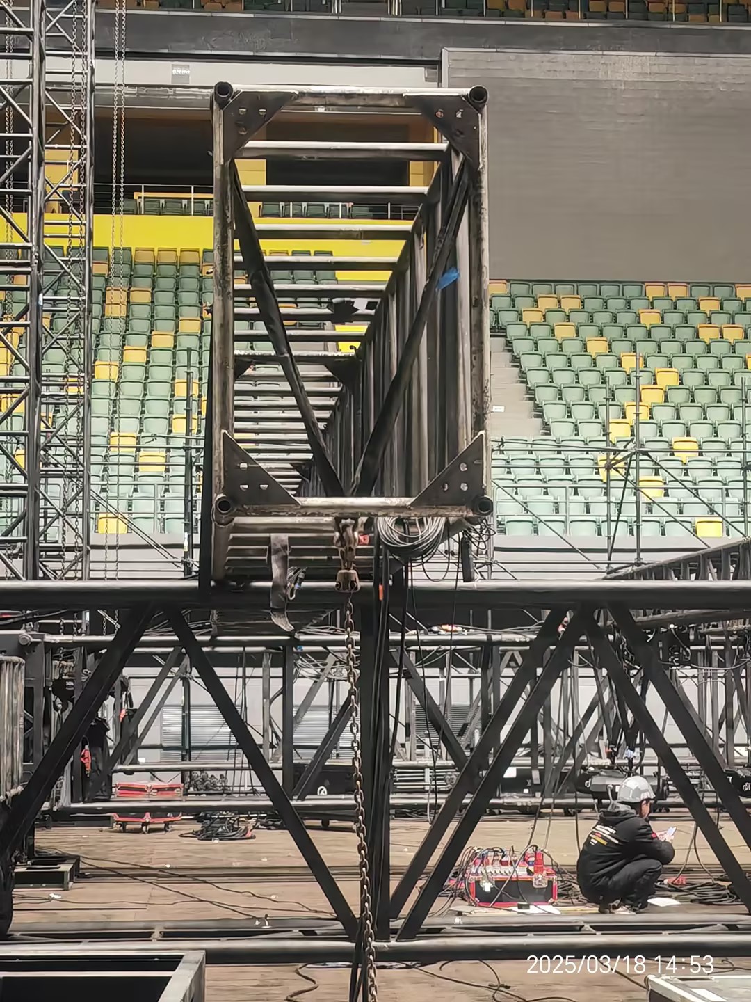 safey belt on truss