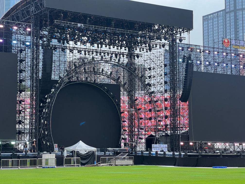 main stage(1).jpg